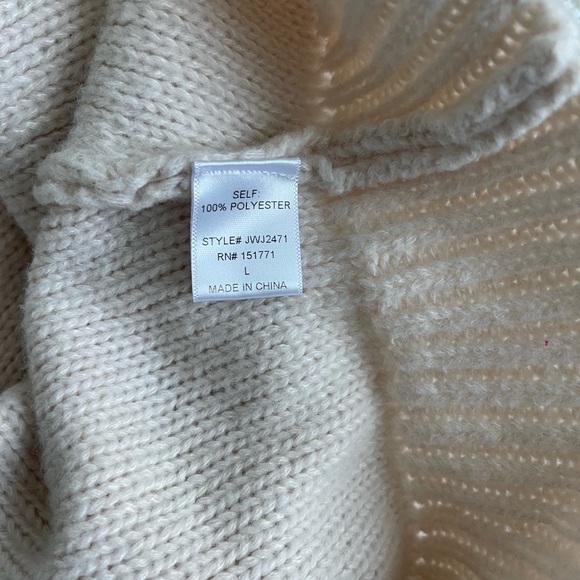 VICI Cardigan - Picture 8 of 8